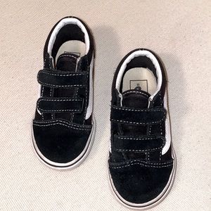 TODDLER BOYS BLACK & WHITE VANS